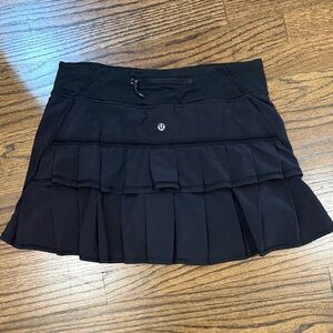 Lululemon Black Pleated Tennis Athletic Skirt with Built-In Shorts - Sz 8